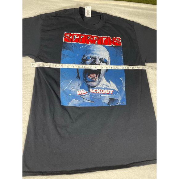 Scorpions Blackout Megadeth Tour Tee 2017 Large - Picture 3 of 7